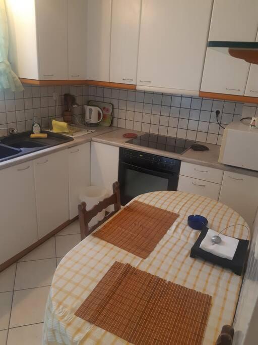 Classical Apartment At Lycabetus Hill Атина Екстериор снимка