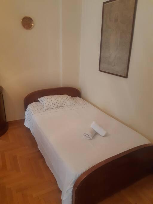 Classical Apartment At Lycabetus Hill Атина Екстериор снимка